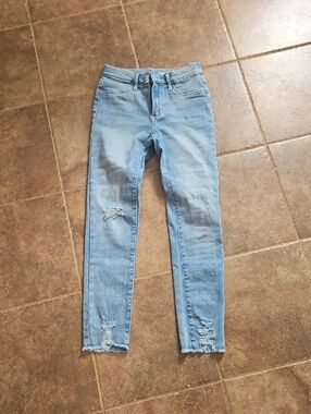 Old Navy Light Blue Distressed Kids Skinny Jeans